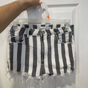 Size 4 high waisted shorts from Zara.